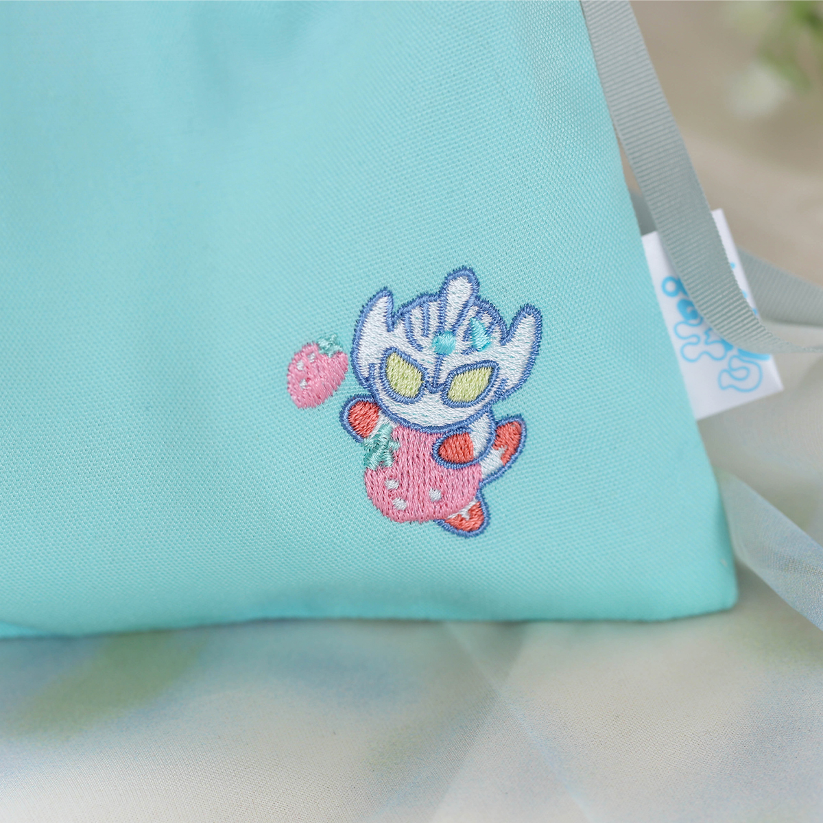 M78ウルトラマン コットン刺繍巾着  FRUIT ウルトラマンタイガ 47814 《ウルトラマンSHOP限定》